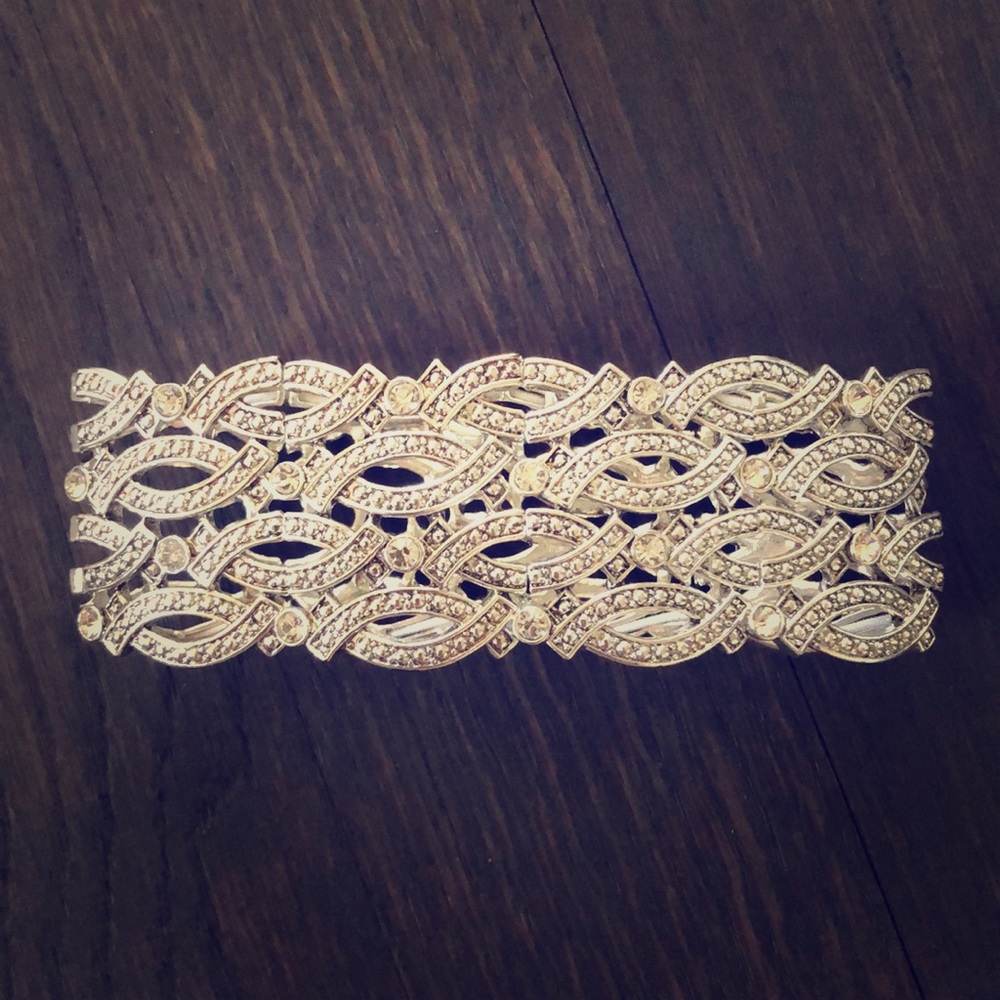 Bangle bracelet